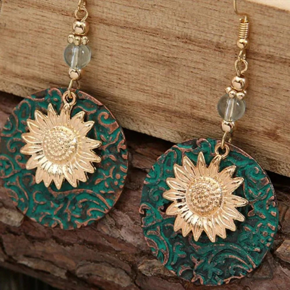 Vintage-inspired Rustic Bohemian Circular Disc Sunflower Earrings - Teal green - Picture 2 of 7